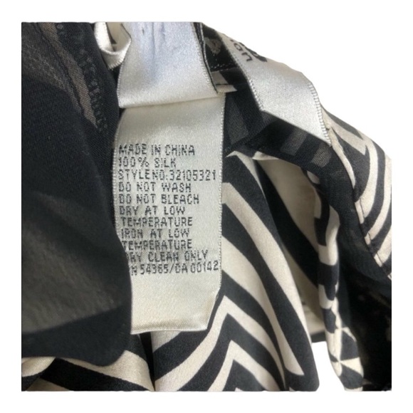 VINTAGE Nygard Balck White Geometric 100% Silk Fit and Flare Skirt size Medium - Picture 7 of 8